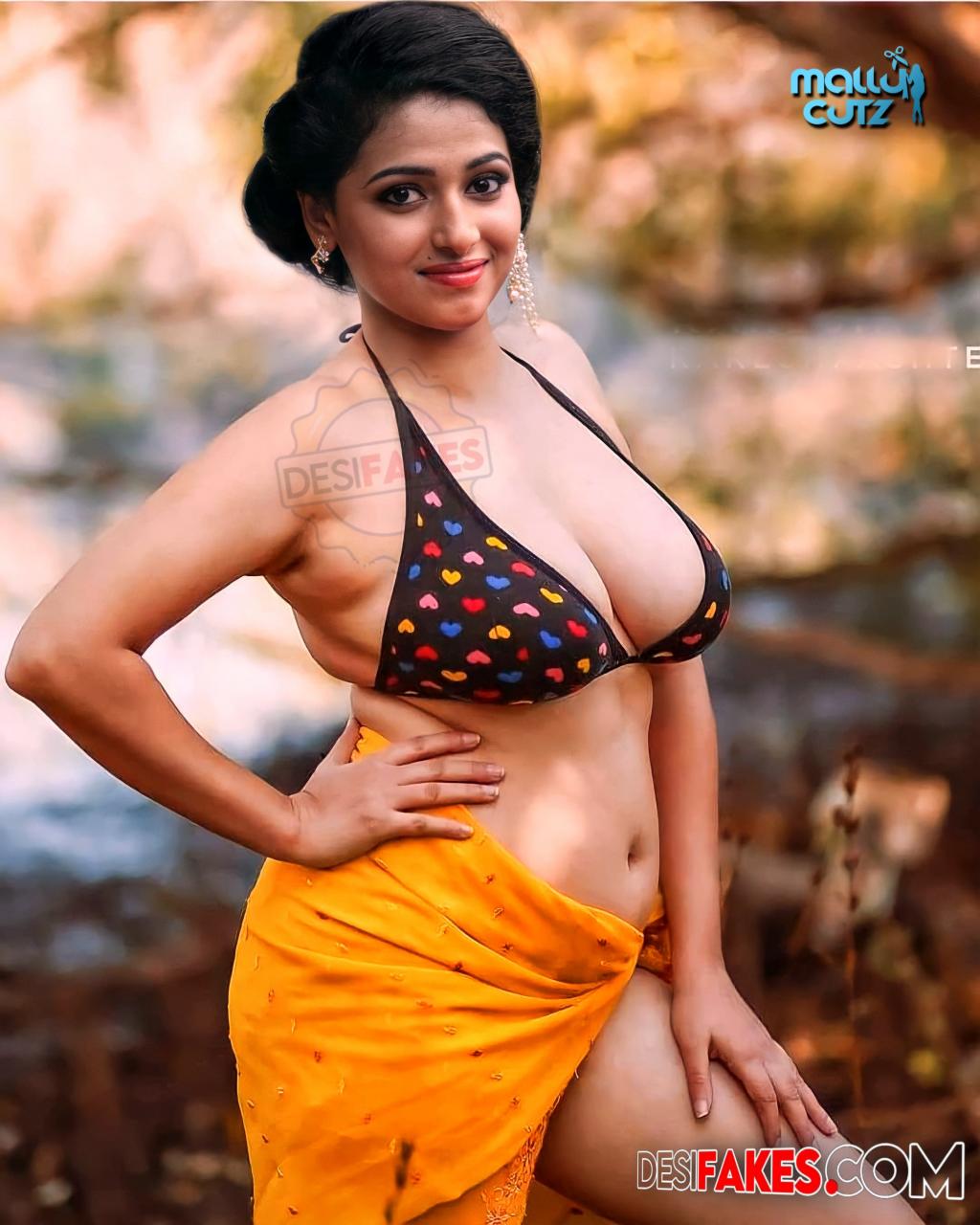Heroine Anu Sithara Bra Nude Photos HQ