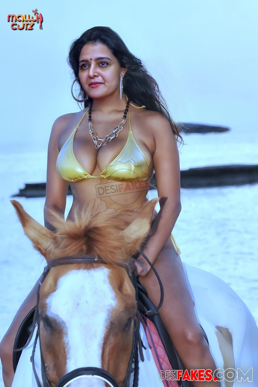 Manju Warrier Bra Nude Photos