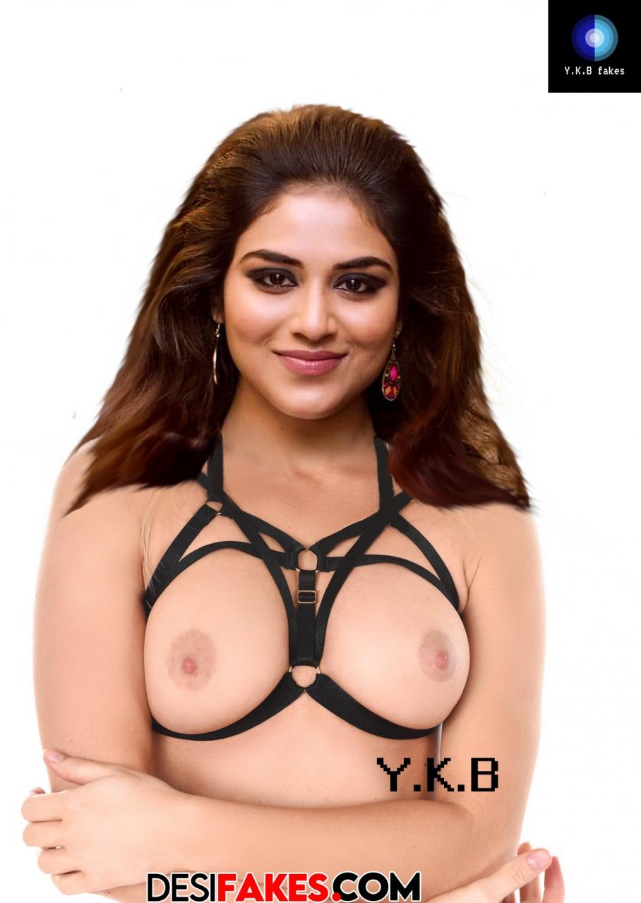 Sexy Indhuja Ravichandran Bra Nude Images