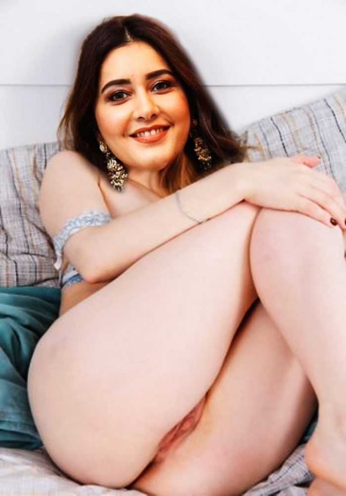 Raashii Khanna Selfie nude photos