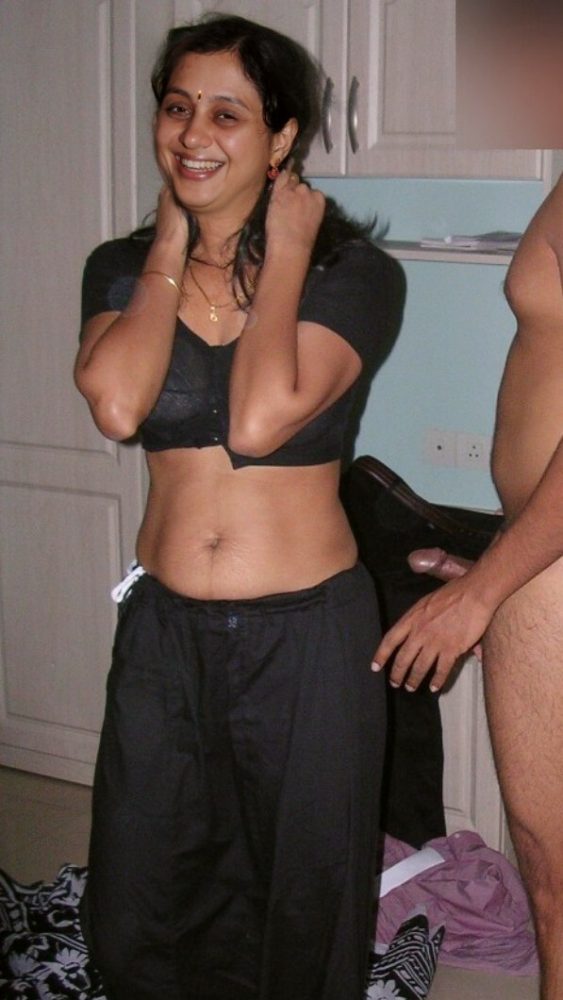 Devayani semi nude hot black blouse nude navel pose with bf cock