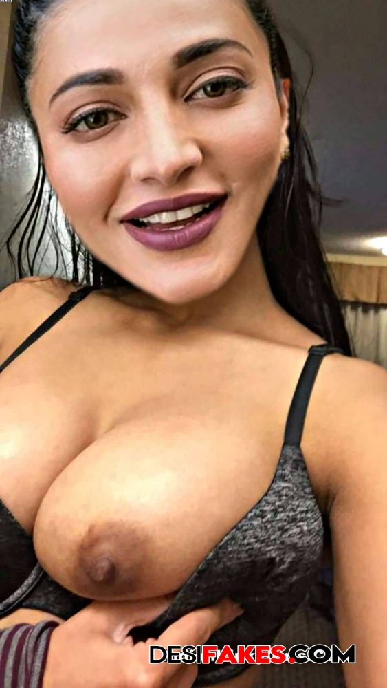 Shruti Haasan nude nipple slipped bra selfie Hot HD Photos